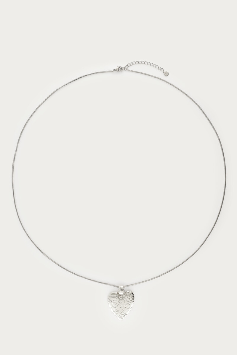 Long necklace with engraved heart | My Jewellery