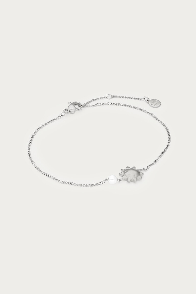Minimalist bracelet with sun and faux pearl | My Jewellery