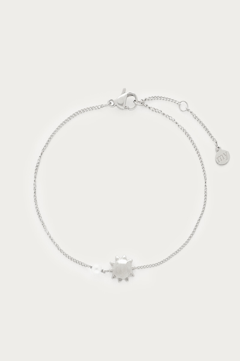 Minimalistisches Armband mit Sonne und Kunstperlen