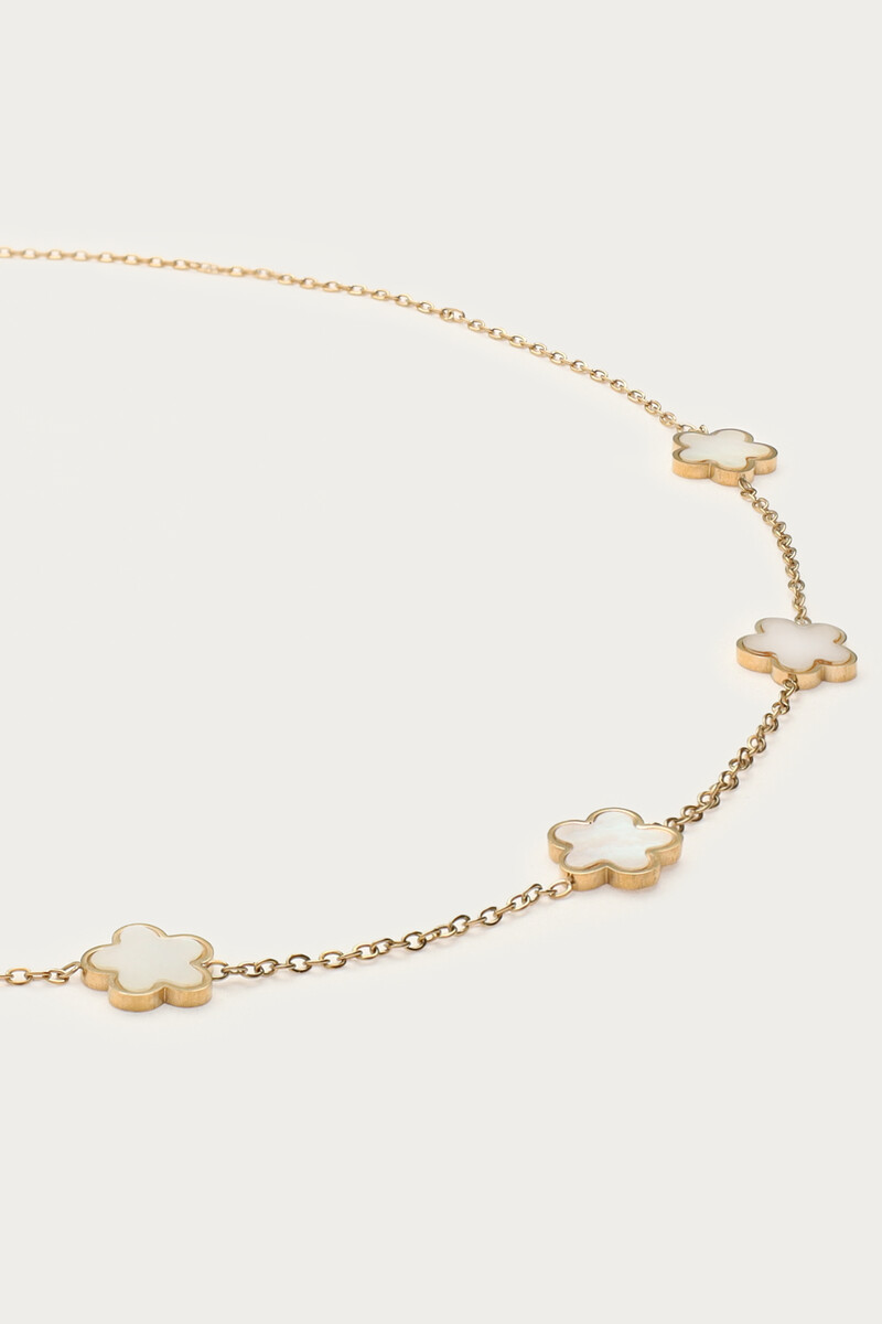 Minimalist necklace with mother of pearl flowers | My Jewellery