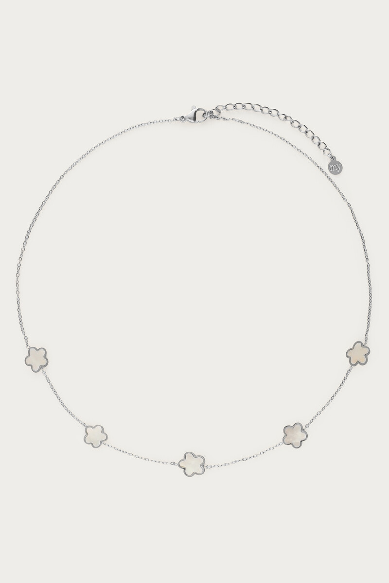Minimalist necklace with mother of pearl flowers | My Jewellery