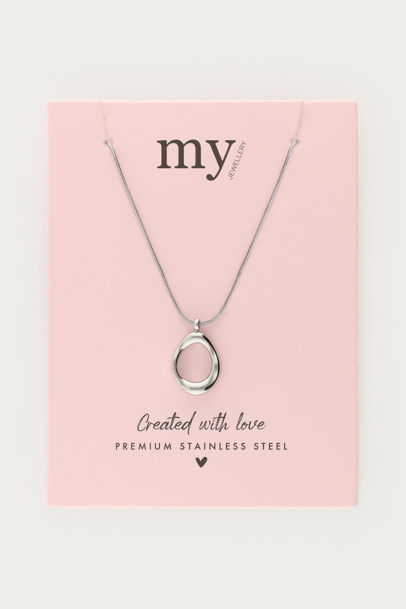 Minimalist necklace with oval