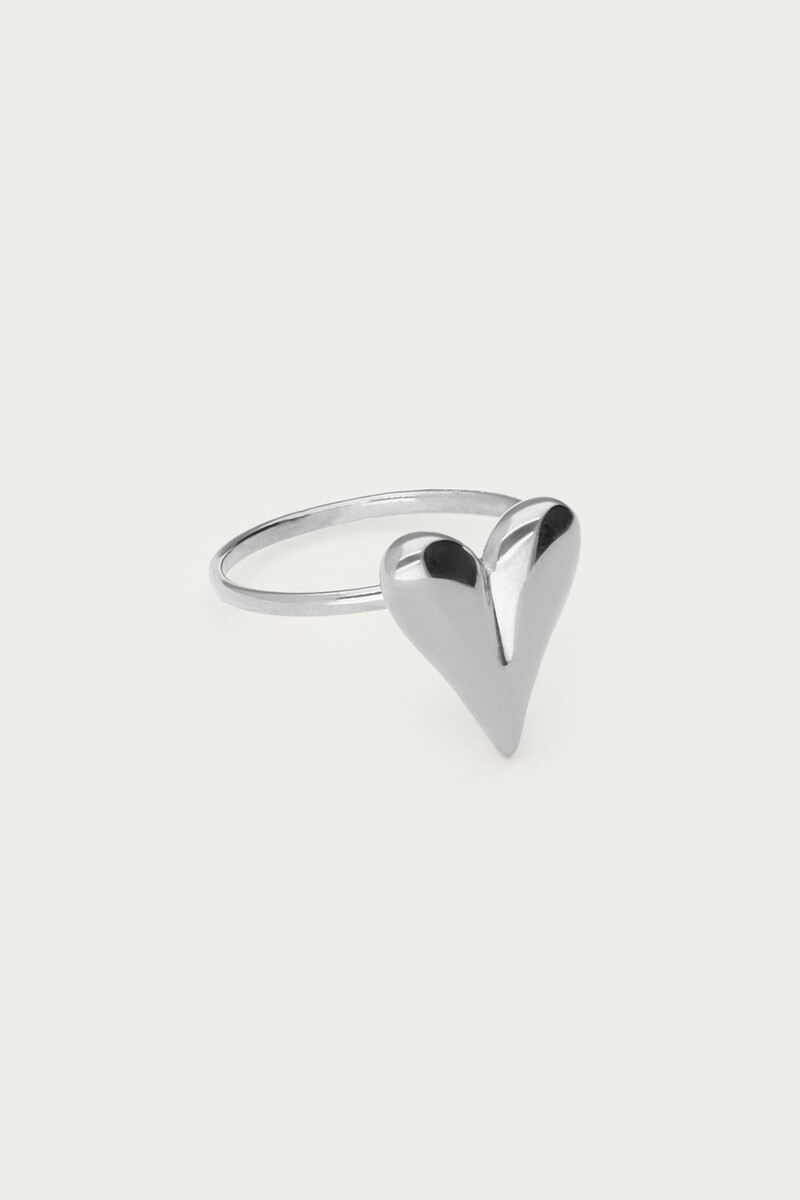 Minimalist ring with statement heart | My Jewellery