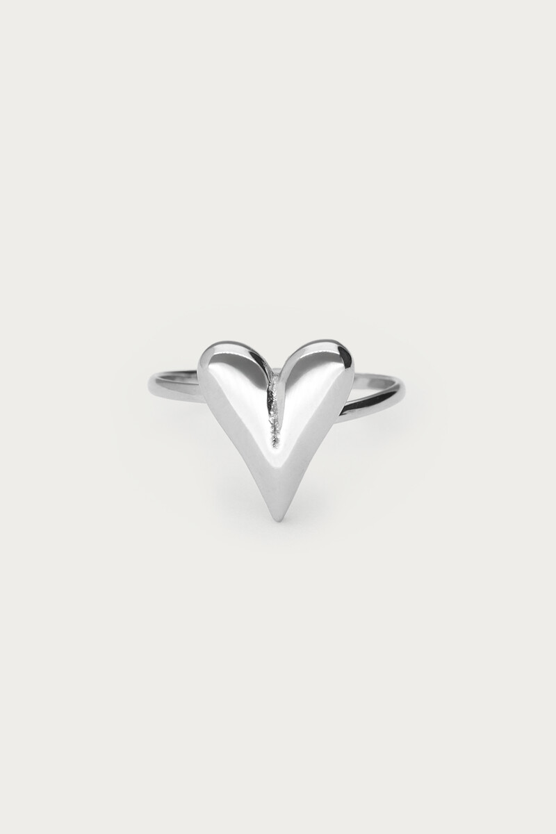 Minimalist ring with statement heart | My Jewellery
