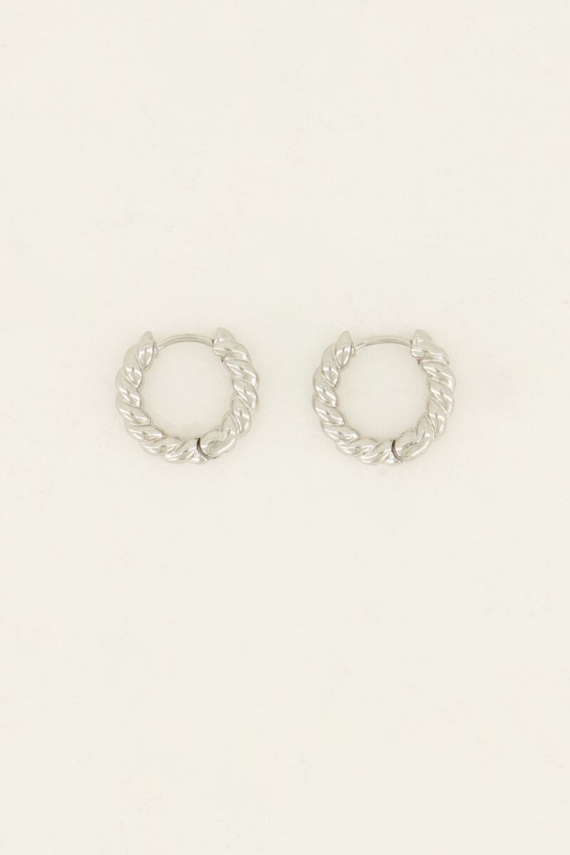 Oorring met gedraaid detail 