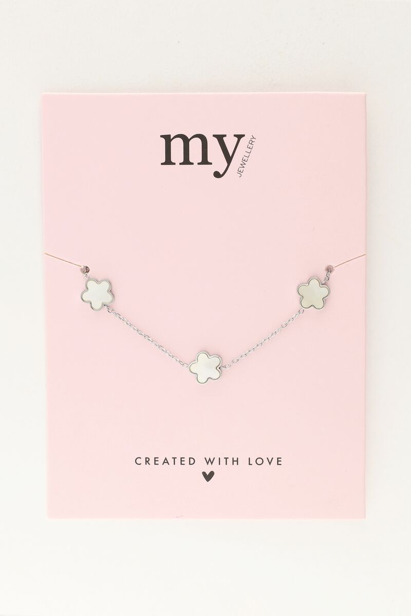 Minimalist bracelet with three mother of pearl flowers | My Jewellery