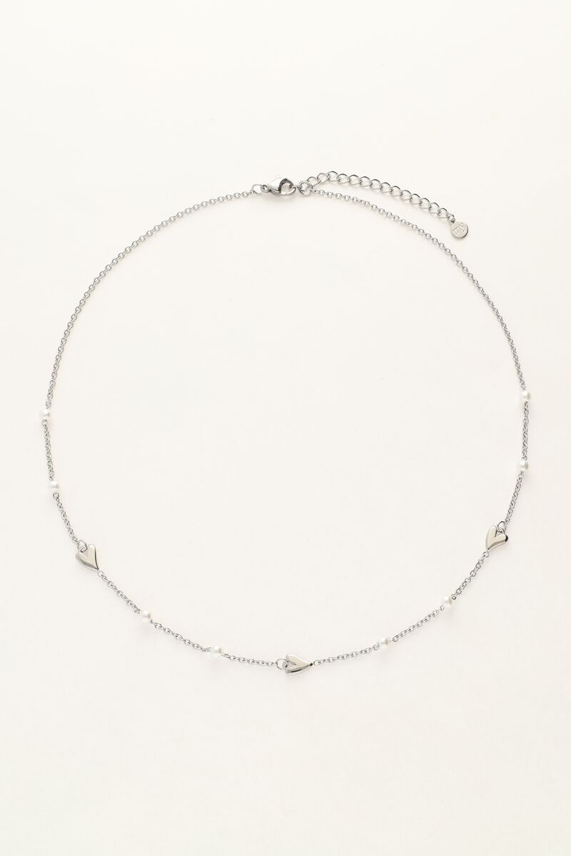 Kette mit Herzen und Kunstperlen