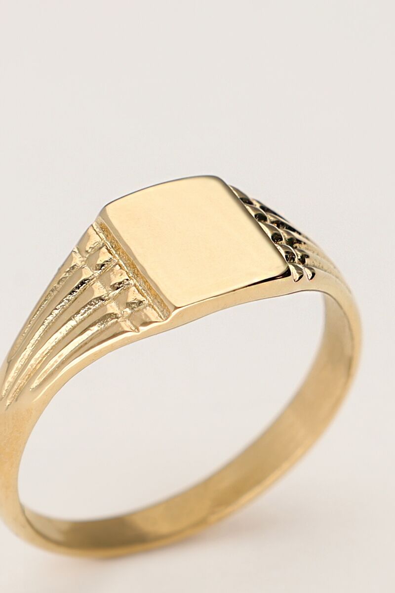 Vintage rectangular signet ring | My Jewellery