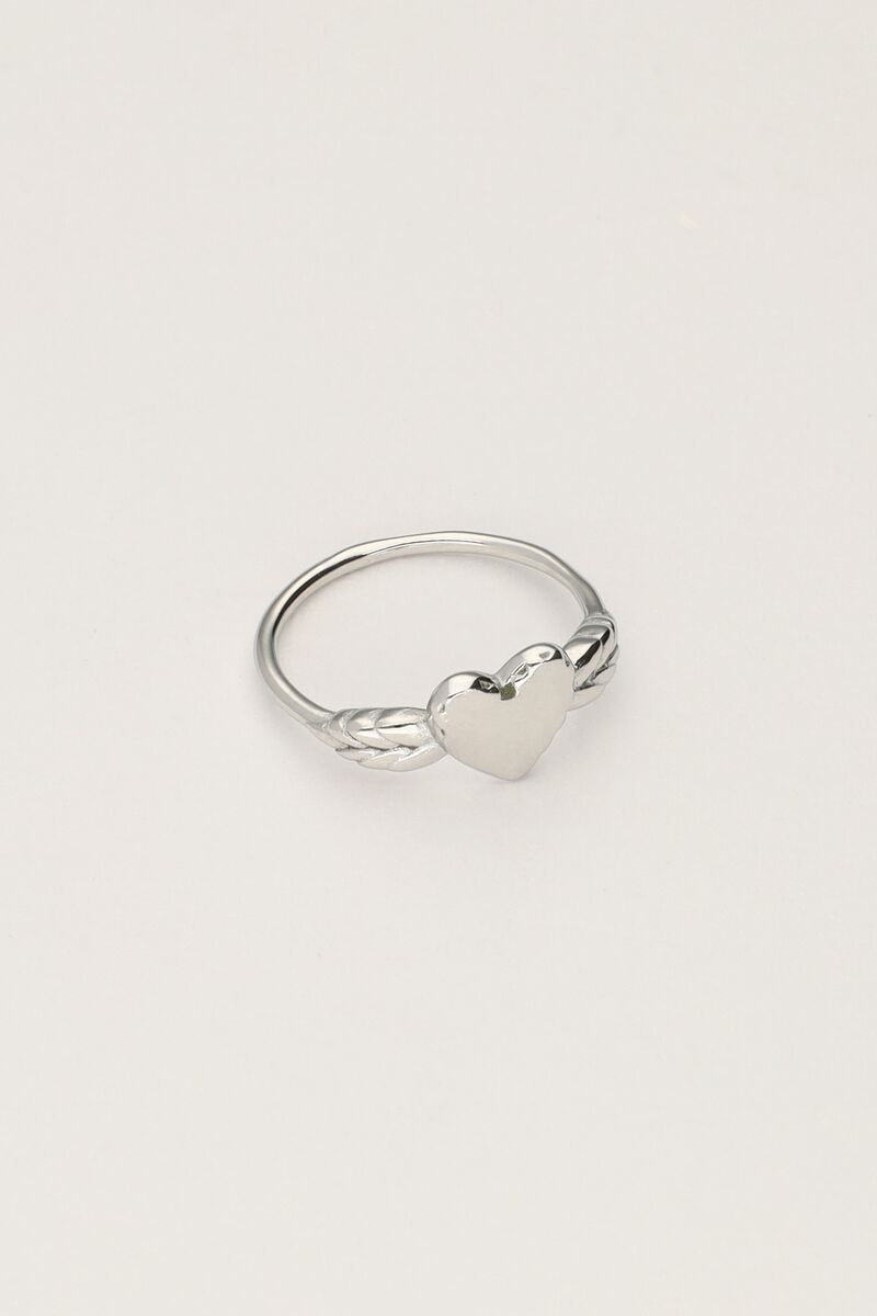 Vintage ring with minimalistic heart | My Jewellery