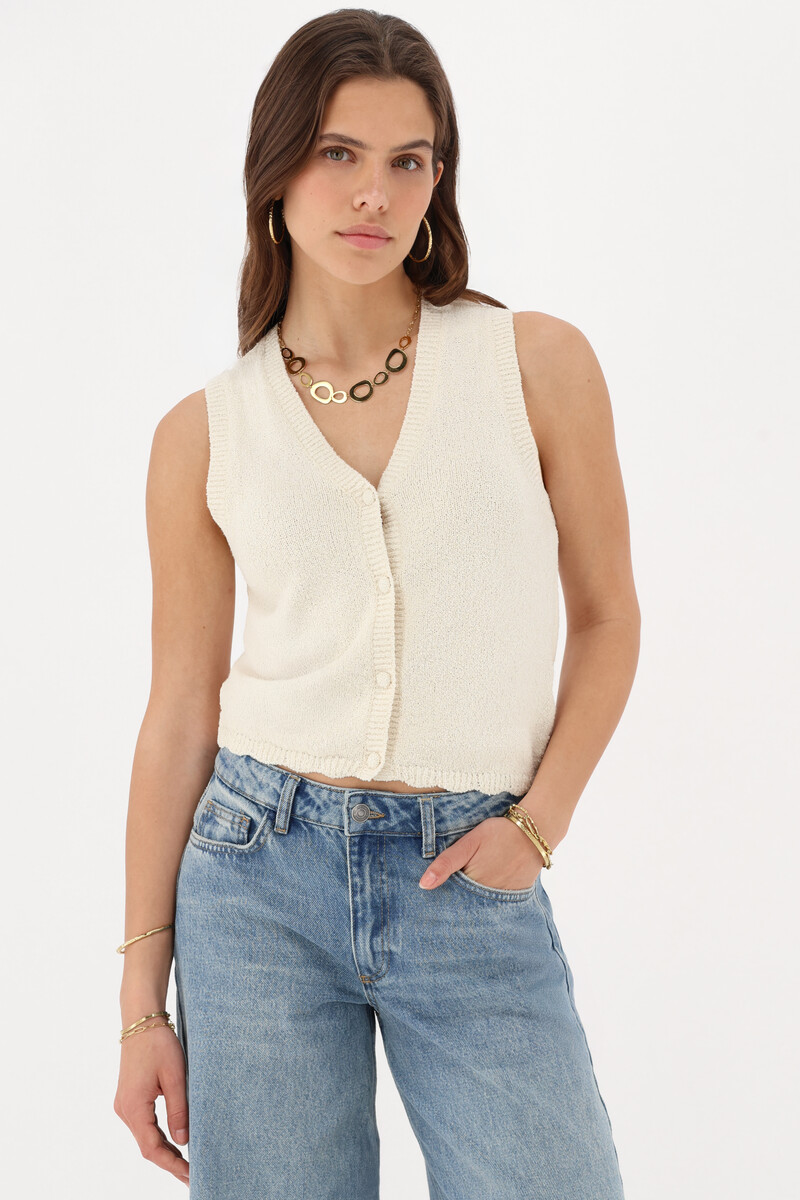 White vest with scalloped edge | My Jewellery