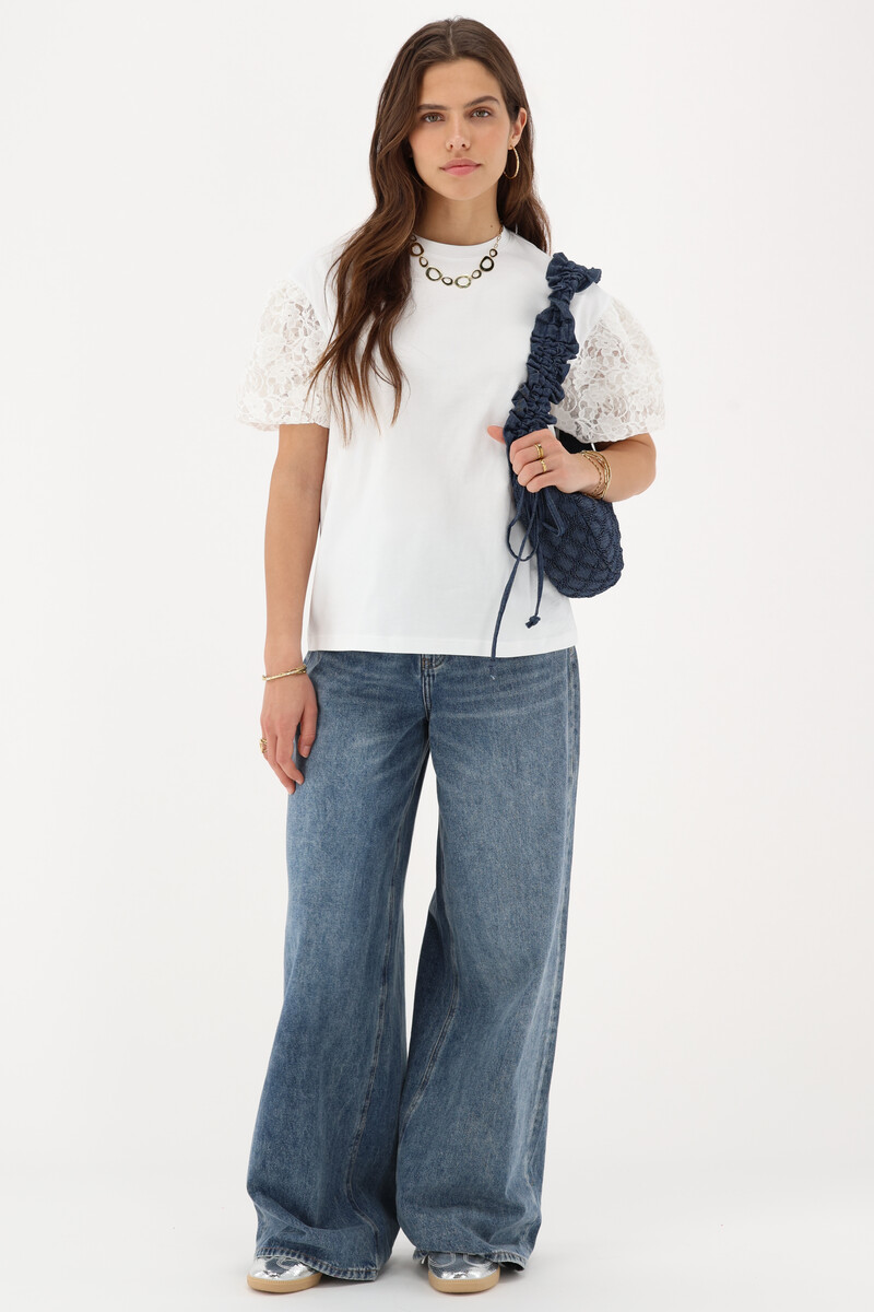 White T-shirt with lace puff sleeves | My Jewellery