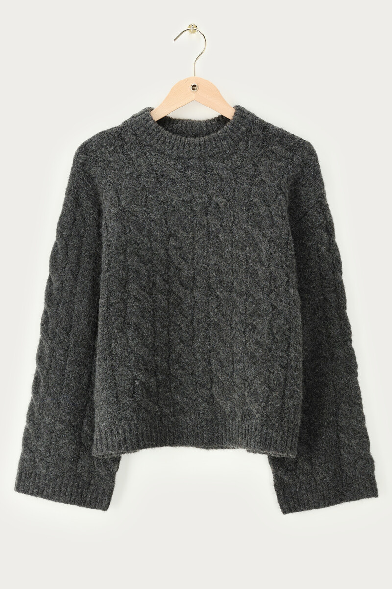 Dark grey oversized cable sweater | My Jewellery