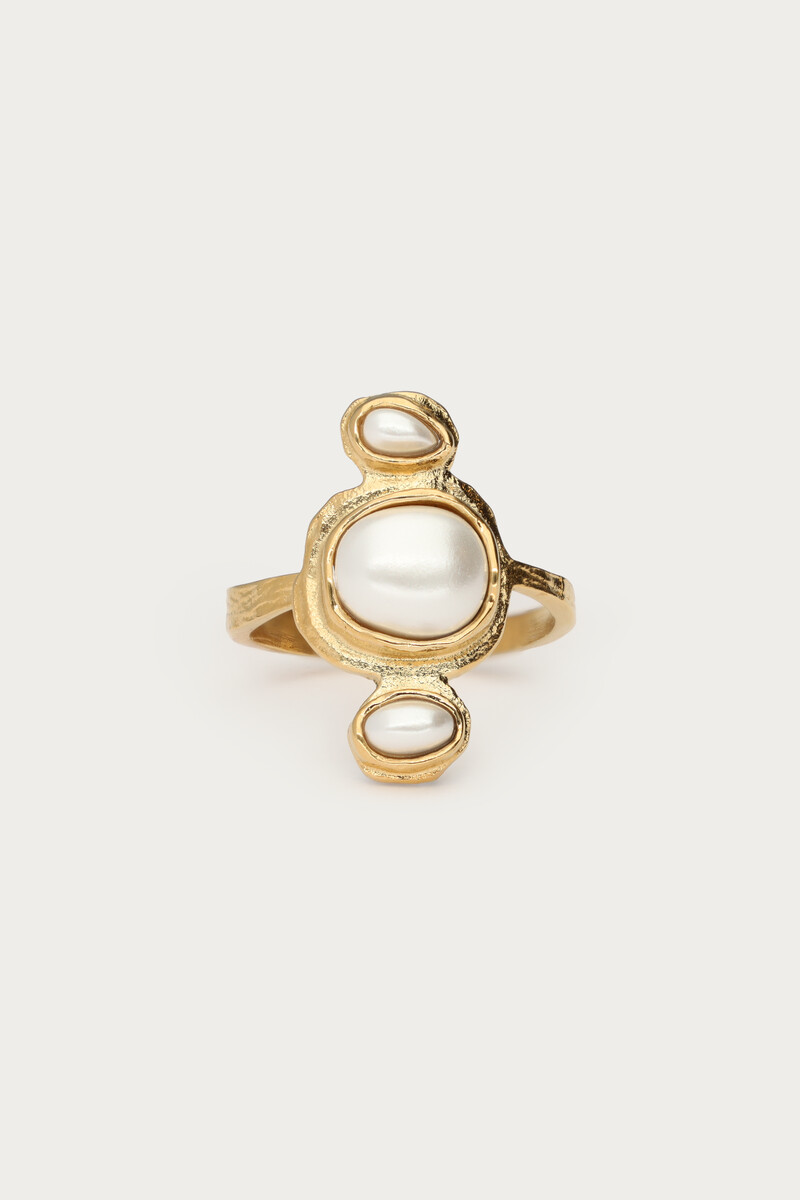 Ring met verticale imitatieparels