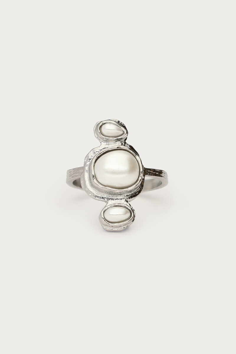 Ring with vertical faux pearls | My Jewellery