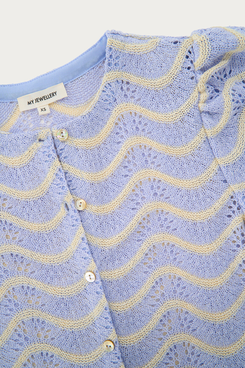 Blue top with print and mother-of-pearl buttons | My Jewellery