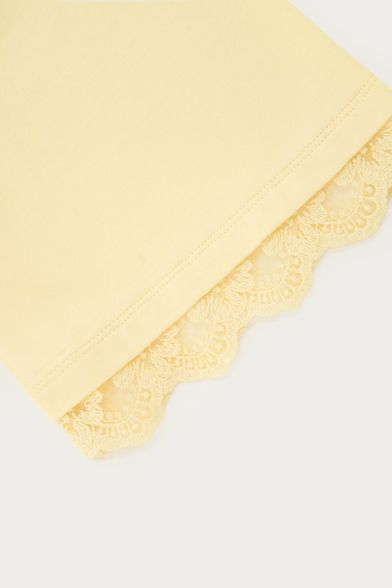 Yellow T-shirt with lace sleeves | My Jewellery