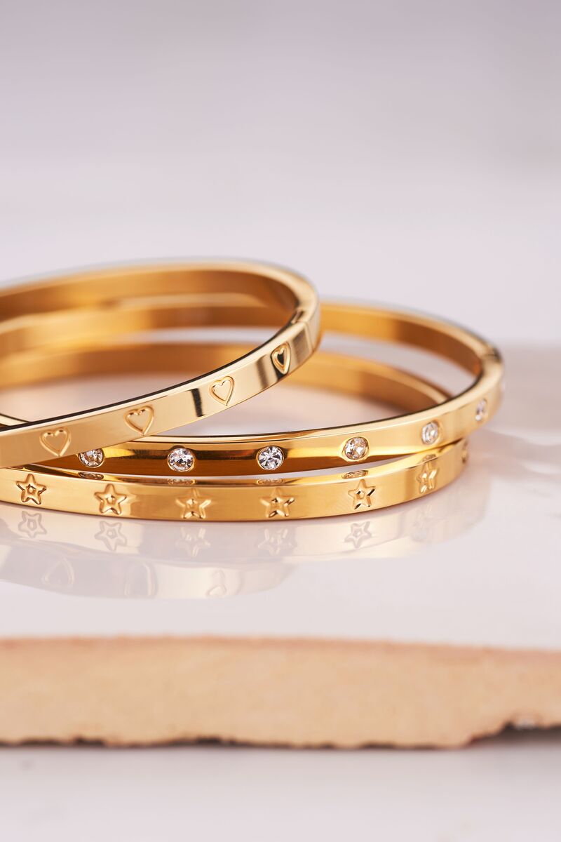 Bangle with engraved stars | My Jewellery