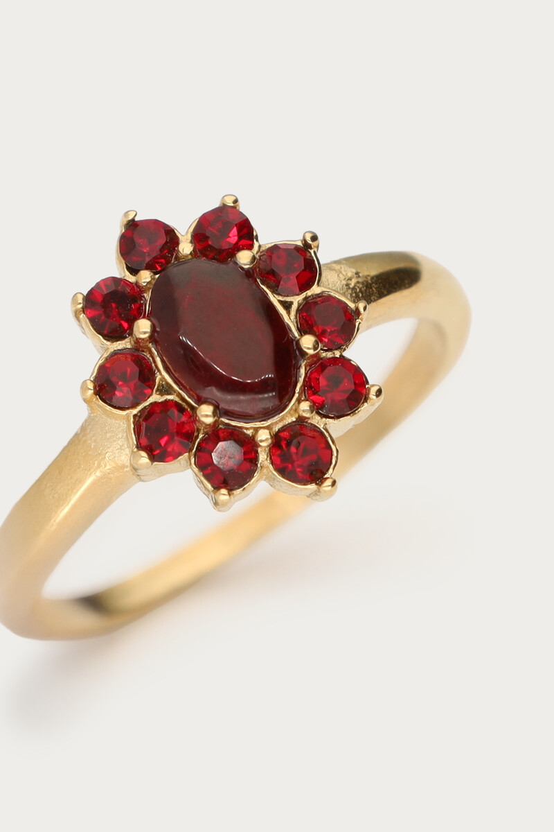 Mystic vintage ring with red stones | My Jewellery