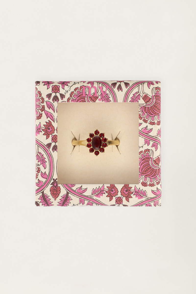 Mystic vintage ring with red stones | My Jewellery