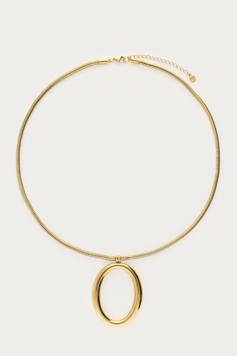 Collier avec grand ovale