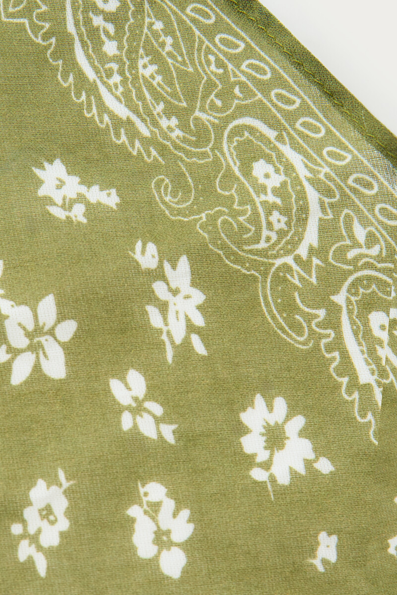 Olive green scarf with bandana print | My Jewellery