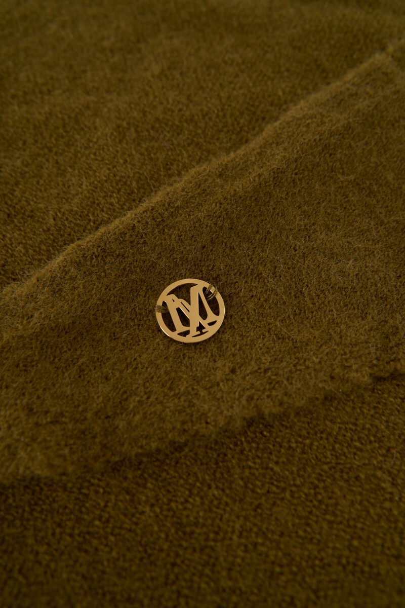 Olive green triangle scarf with logo | My Jewellery