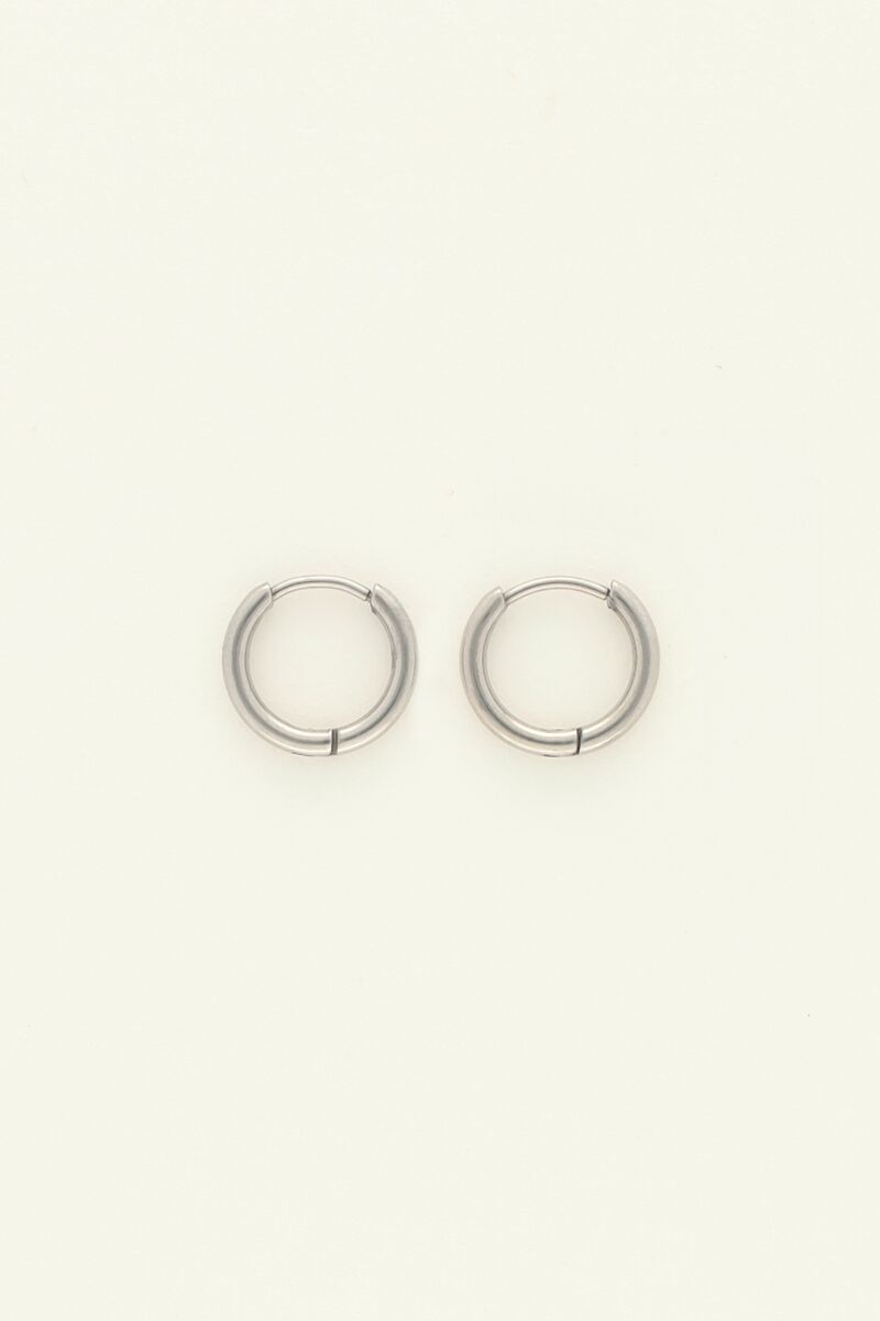Boucles d’oreilles basiques – 0,9 cm