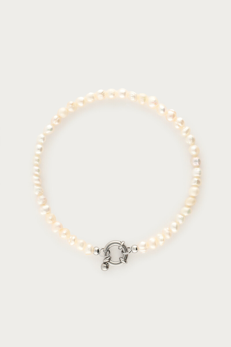 Freshwater pearl beaded bracelet with lock