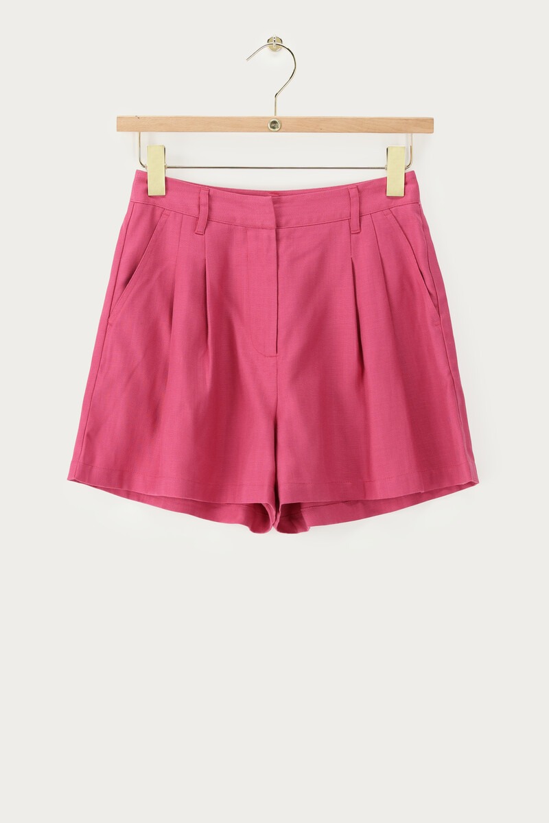 Pink bermuda shorts with pleats | My Jewellery