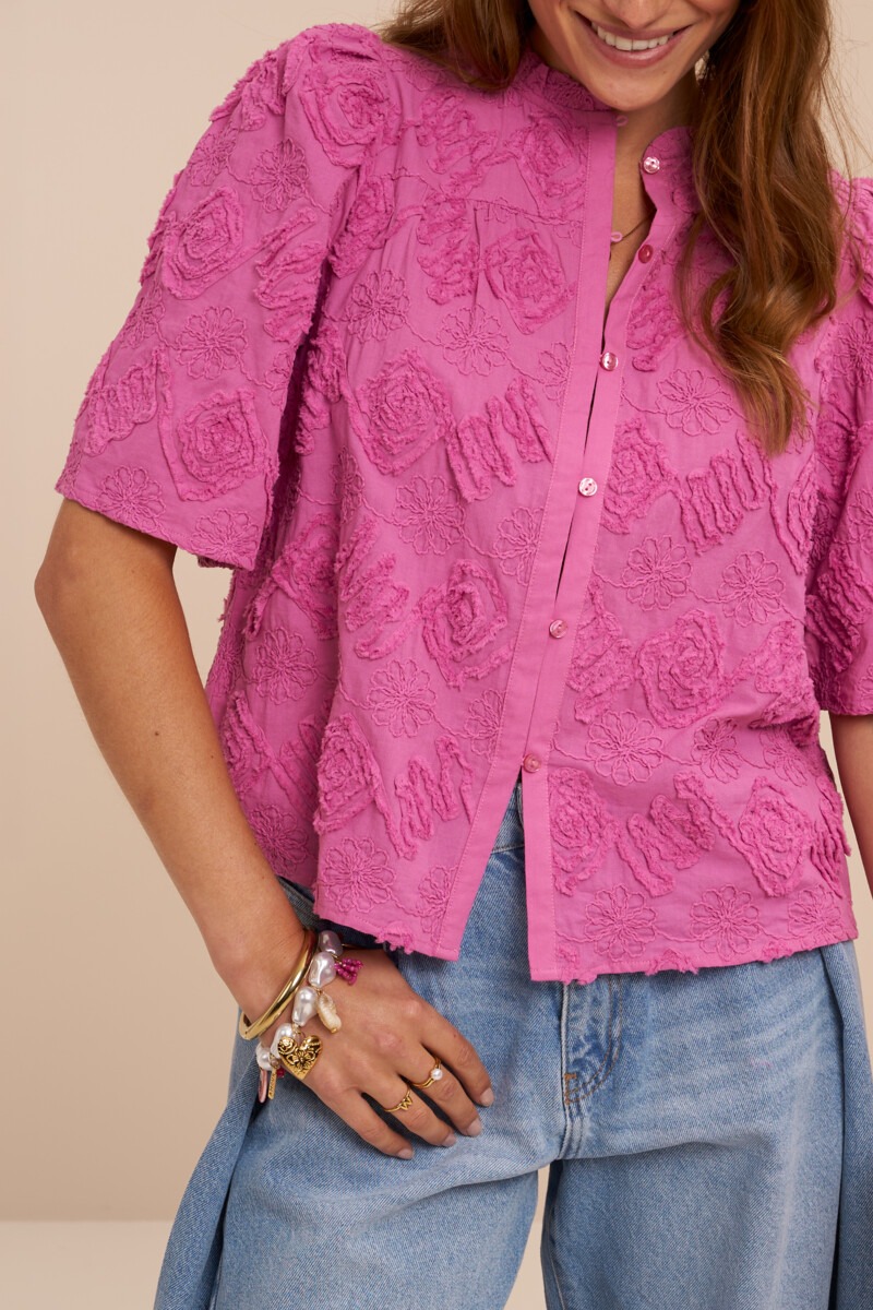 Pink blouse with short sleeves and 3D flowers | My Jewellery