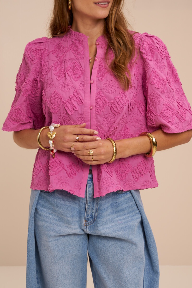 Pink blouse with short sleeves and 3D flowers | My Jewellery