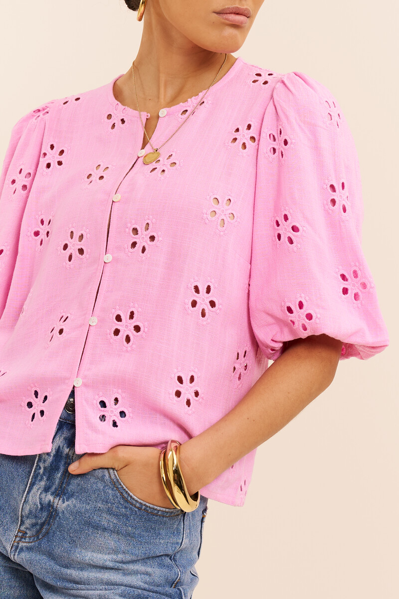 Roze embroidery anglaise top met korte pofmouwen