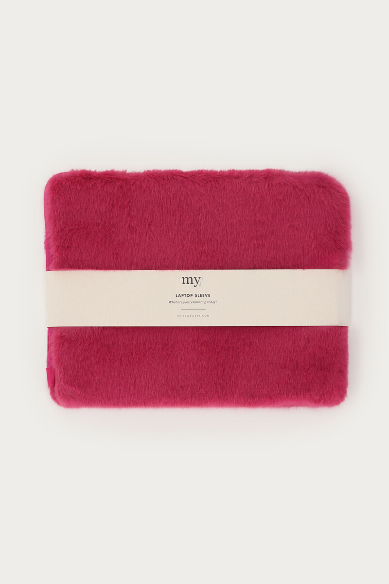 Pink fur look laptop sleeve | My Jewellery