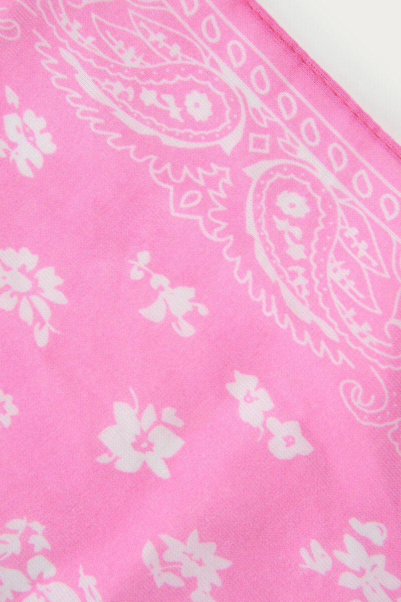 Pink scarf with bandana print | My Jewellery