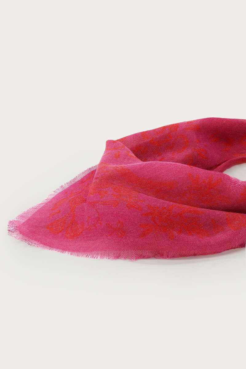 Pink scarf with red paisley print | My Jewellery