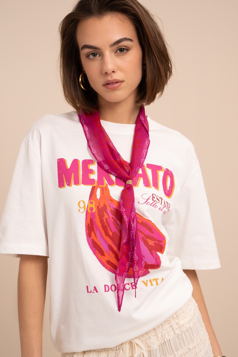 Pink scarf with red paisley print | My Jewellery