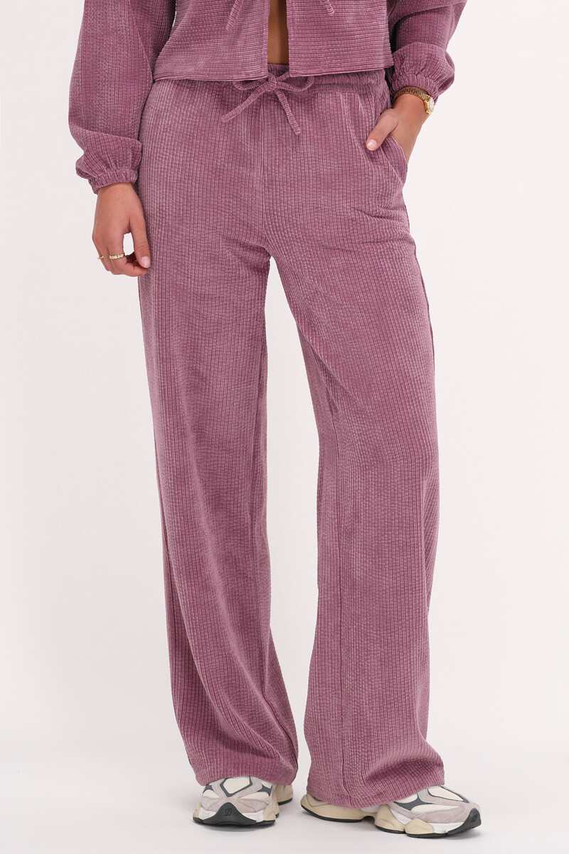 Pink wide leg pants made of corduroy | My Jewellery