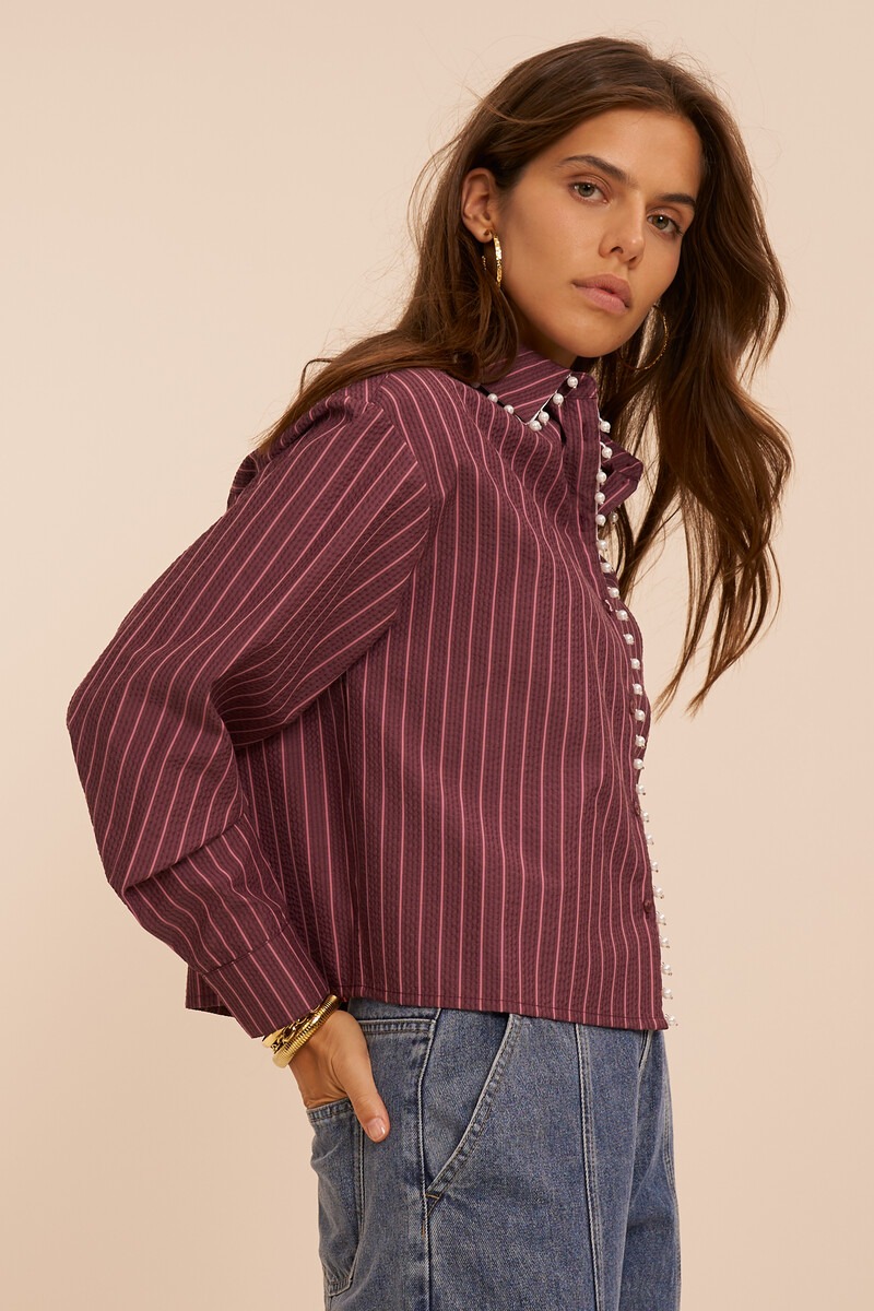 Purple blouse with stripes and faux pearls | My Jewellery