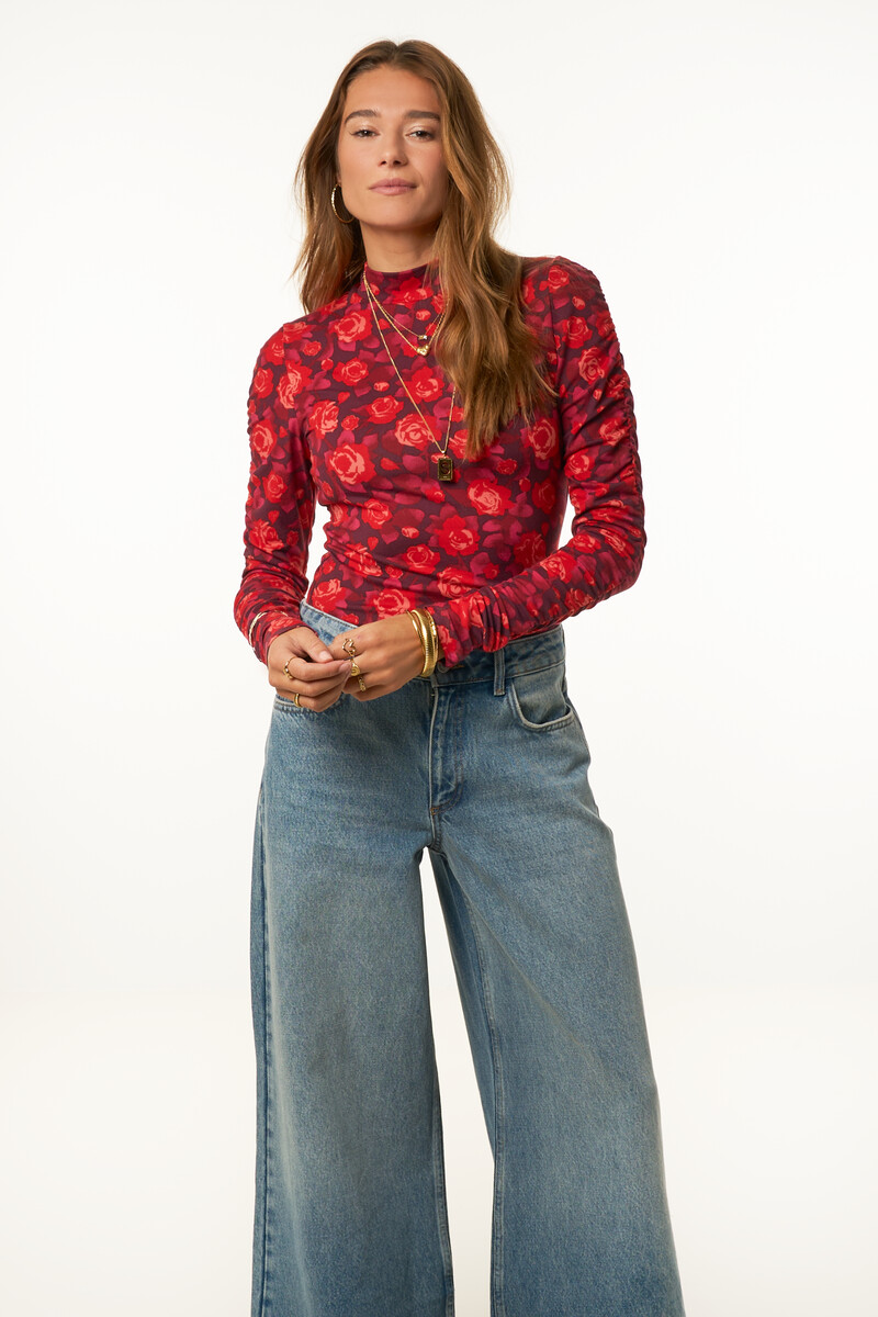 Purple turtleneck sweater with rose print | My Jewellery