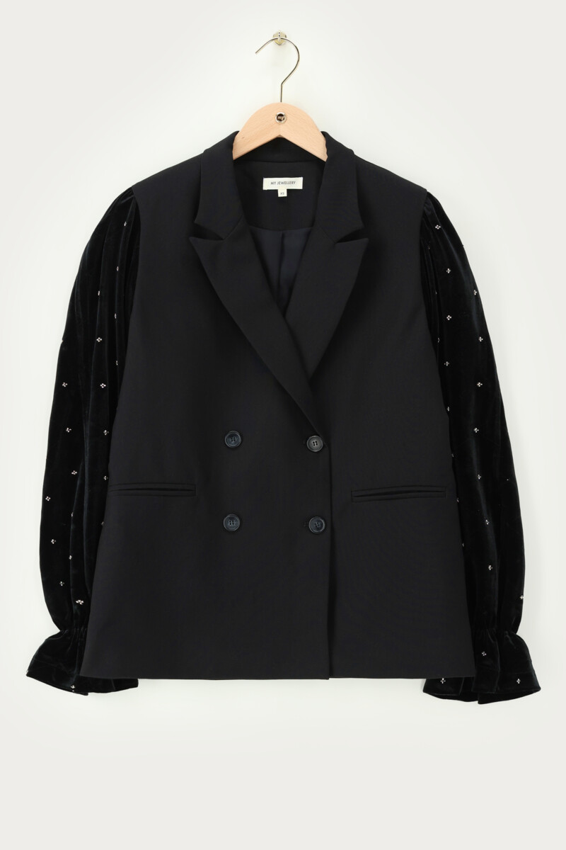 Re-celebrate black blazer with velvet sleeves | My Jewellery