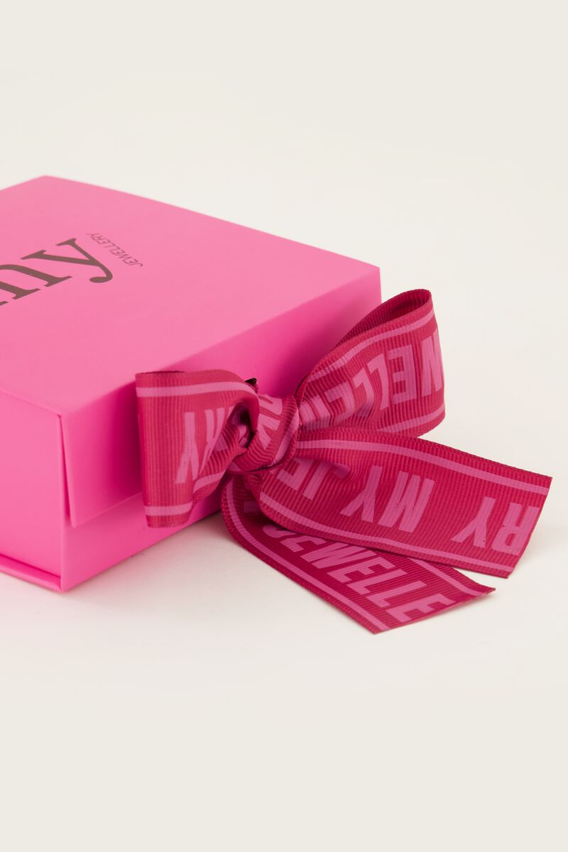 Pink deluxe gift box with bow