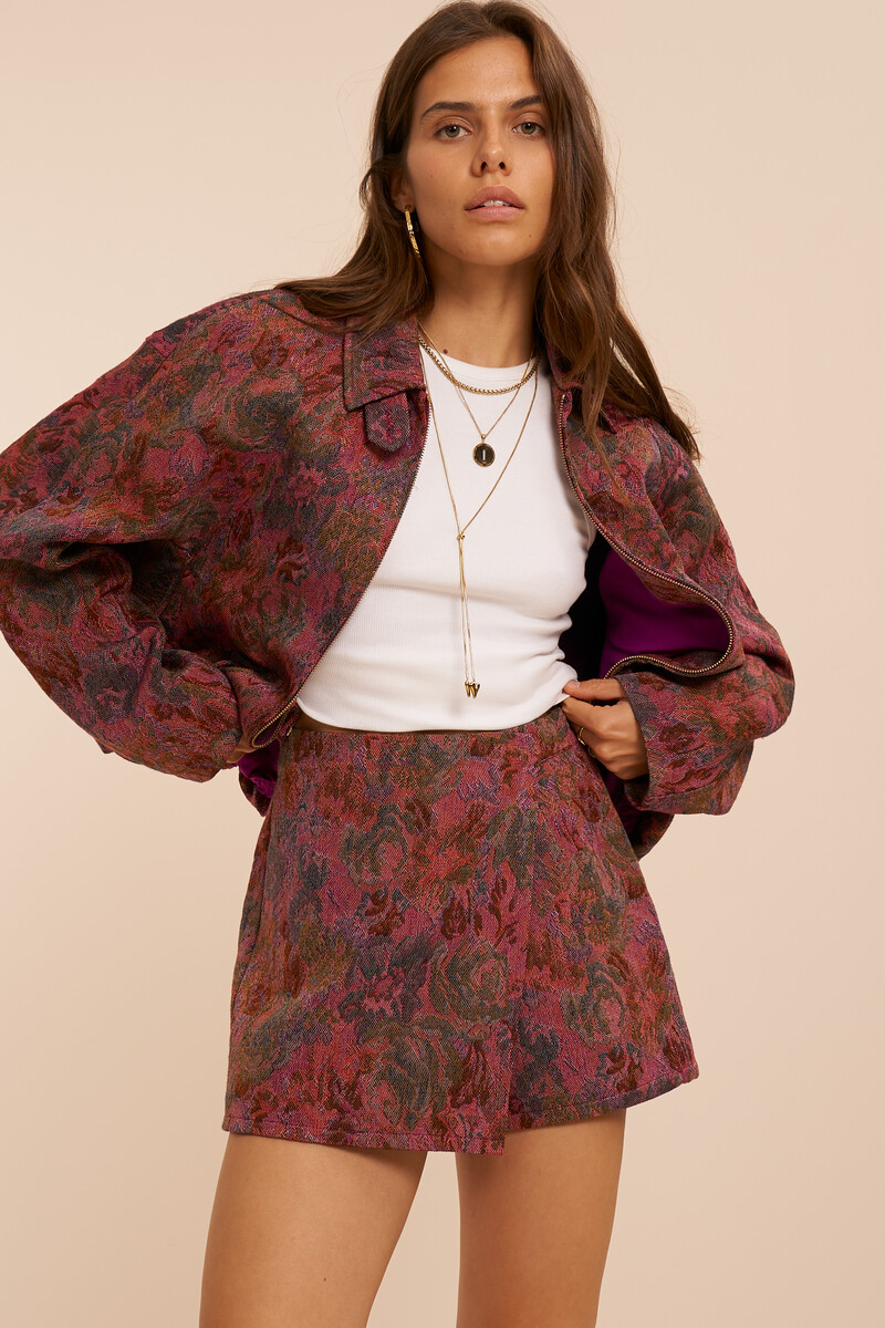 Red jacquard skort with floral print | My Jewellery