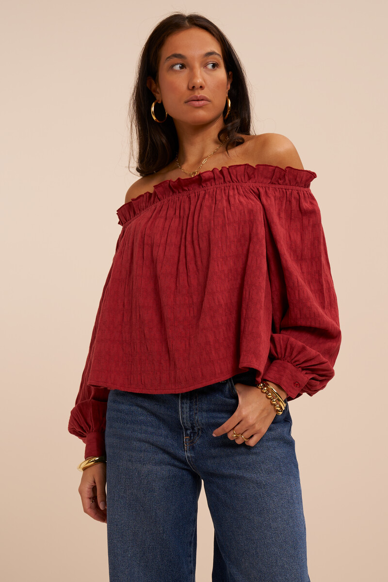 Red off-shoulder jacquard top | My Jewellery