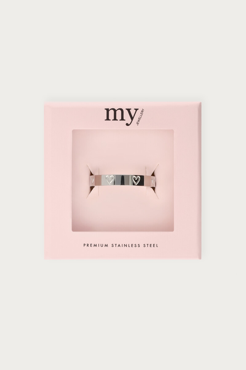 Ring with engraved hearts | My Jewellery