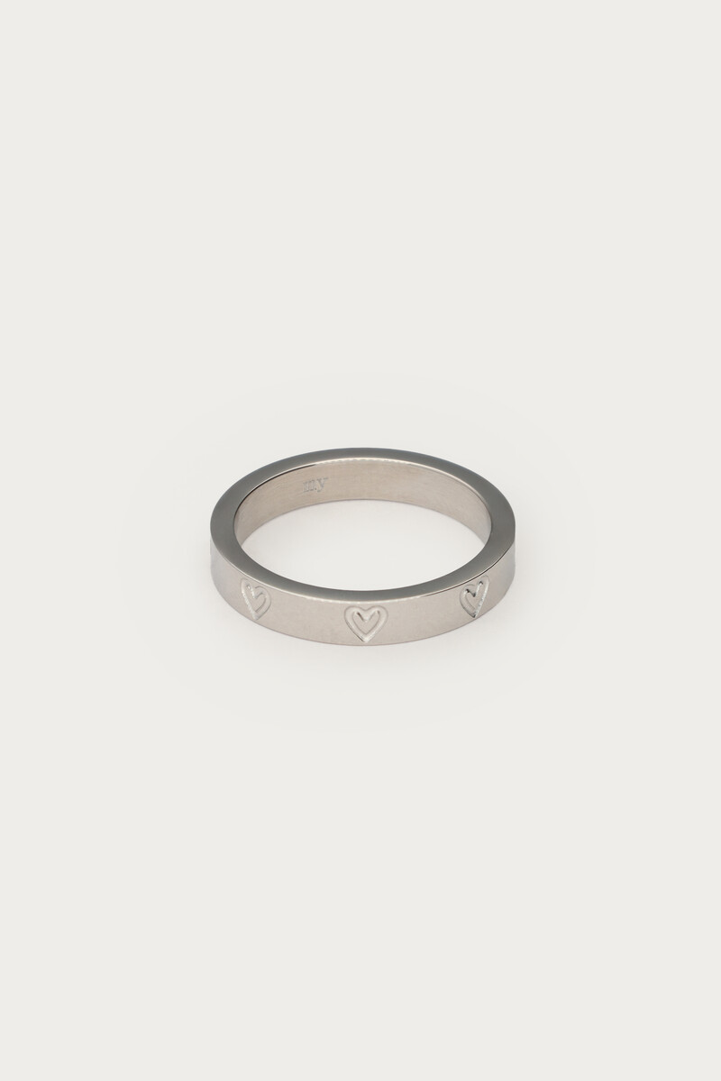 Ring with engraved hearts | My Jewellery