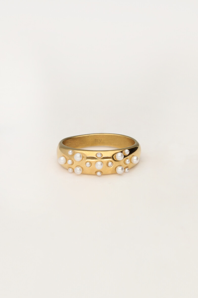Ring mit Kunstperlen