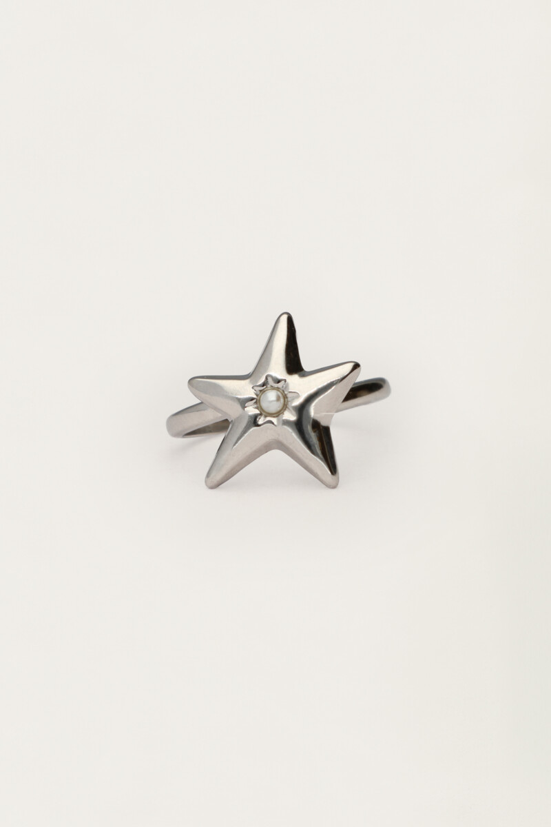 Ring met ster en imitatieparel