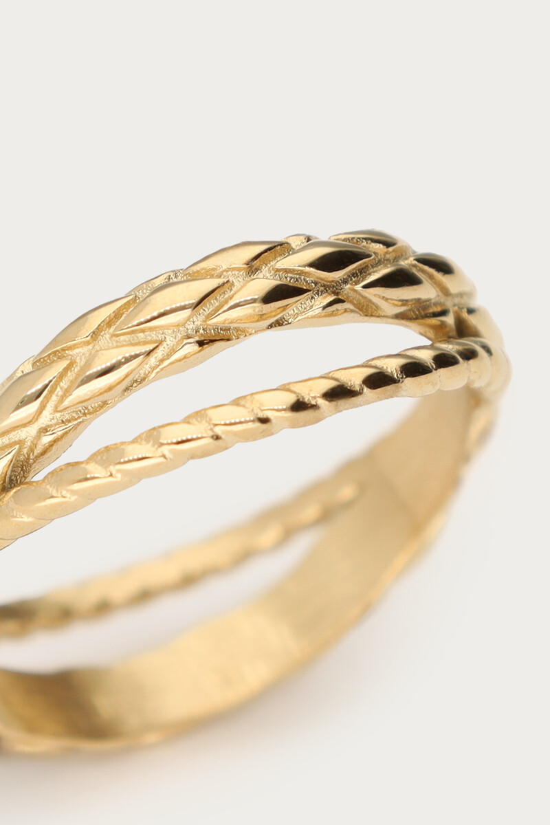Ring with twisted pattern | My Jewellery