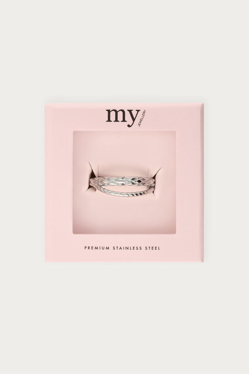 Ring with twisted pattern | My Jewellery