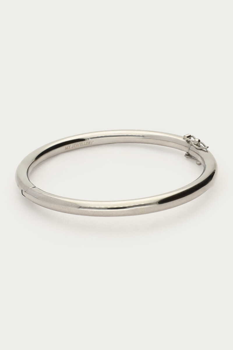 Round bangle with clasp | My Jewellery